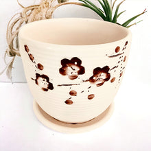 Load image into Gallery viewer, 4" Planter with Saucer - Flower