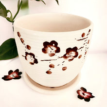 Load image into Gallery viewer, 4" Planter with Saucer - Flower