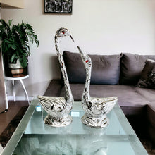 Load image into Gallery viewer, Pair of Swans - Silver 18.5cm