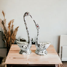 Load image into Gallery viewer, Pair of Swans - Silver 18.5cm