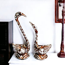 Load image into Gallery viewer, Pair of Swans - Brown 18.5cm
