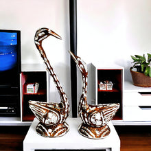 Load image into Gallery viewer, Pair of Swans - Brown 18.5cm