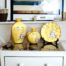 Load image into Gallery viewer, Decorative Ceramic Vases - 3 pcs set