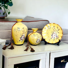 Load image into Gallery viewer, Decorative Ceramic Vases - 3 pcs set