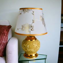 Load image into Gallery viewer, Ceramic Table Lamp