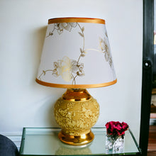 Load image into Gallery viewer, Ceramic Table Lamp