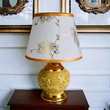 Load image into Gallery viewer, Ceramic Table Lamp