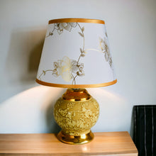 Load image into Gallery viewer, Ceramic Table Lamp