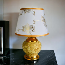 Load image into Gallery viewer, Ceramic Table Lamp