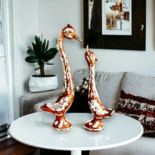 Load image into Gallery viewer, Pair of Swans - Brown 18 cm