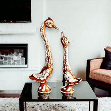 Load image into Gallery viewer, Pair of Swans - Brown 18 cm