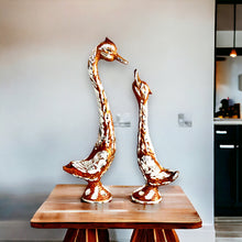 Load image into Gallery viewer, Pair of Swans - Brown 18 cm