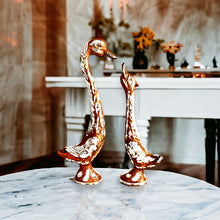 Load image into Gallery viewer, Pair of Swans - Brown 18 cm