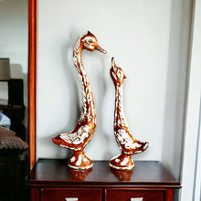 Load image into Gallery viewer, Pair of Swans - Brown 18 cm