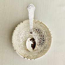 Load image into Gallery viewer, Metal Bowl Set