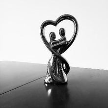 Load image into Gallery viewer, Romantic couple statue decoration