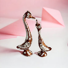 Load image into Gallery viewer, Brown Pair of Swans - 14.5cm
