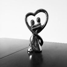 Load image into Gallery viewer, Romantic couple statue decoration
